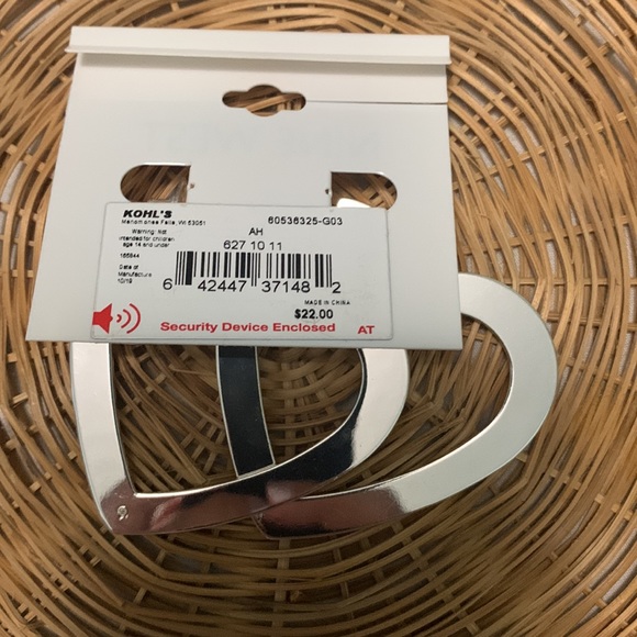 Nine West Large Heart Hoop Loved Silver Tone Earrings Friends Gift - Picture 6 of 7